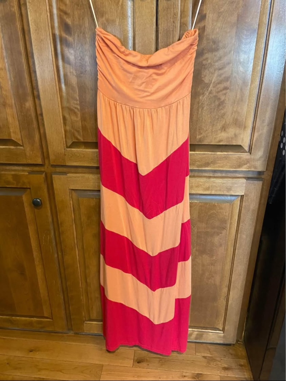 Design history women’s small orange pink chevron stretchy heavy strapless dress.
